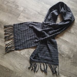Men's houndstooth scarf